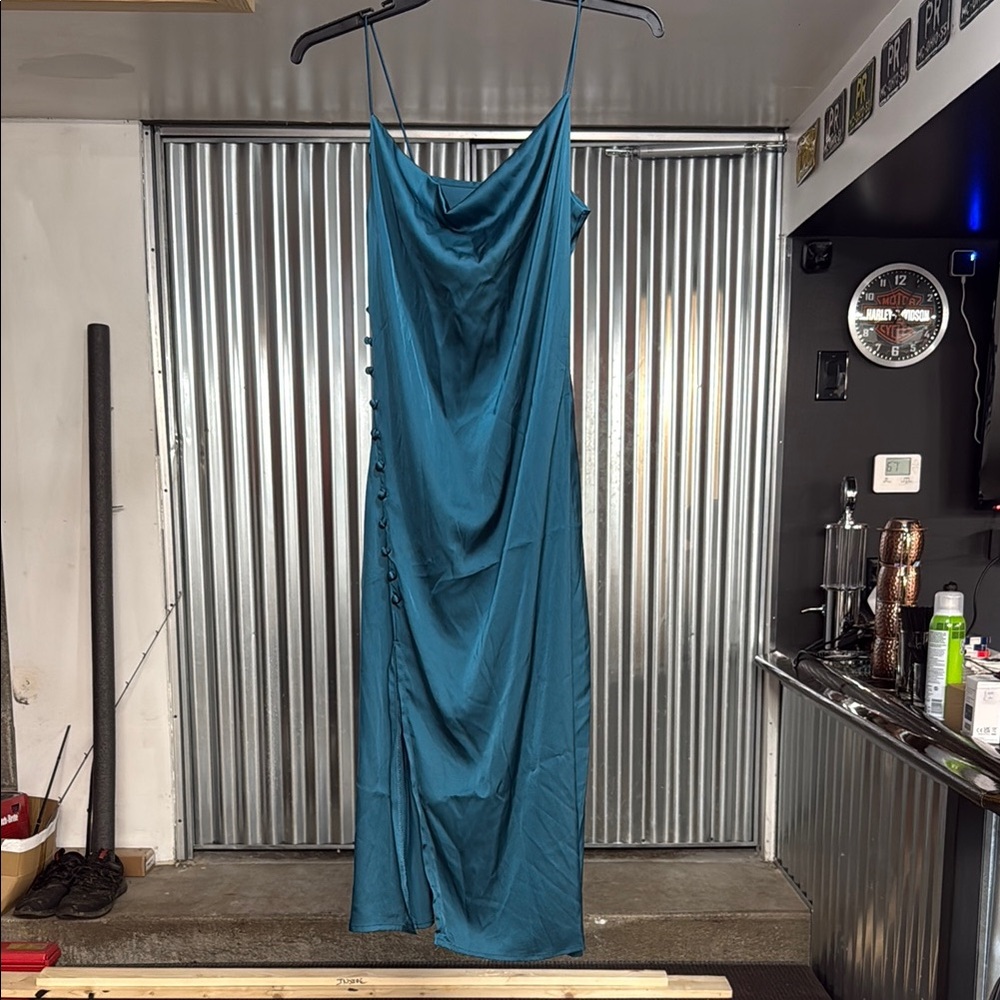 Elegant Teal Spaghetti Strap Dress